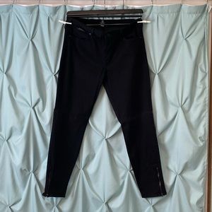Just Black size 32 skinny jeans